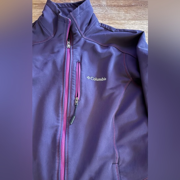 Columbia Soft Shell Jacket - Picture 2 of 3